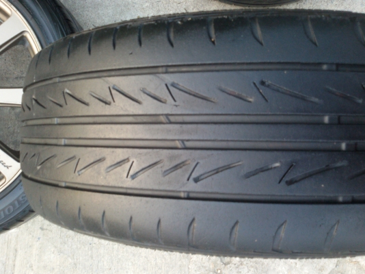 ล้อขอบ 17 4รู 100 พร้อมยาง  ชุดล่ะ 6500