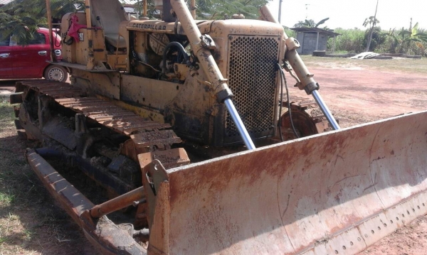 ขายรถแทรกเตอร์ D5 เกียร์ตัด ขายรถแทรกเตอร์ D5 เกียร์ตัด