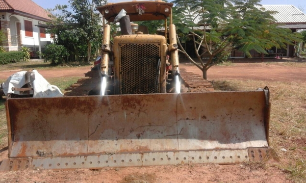 ขายรถแทรกเตอร์ D5 เกียร์ตัด ขายรถแทรกเตอร์ D5 เกียร์ตัด