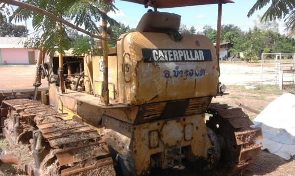 ขายรถแทรกเตอร์ D5 เกียร์ตัด ขายรถแทรกเตอร์ D5 เกียร์ตัด