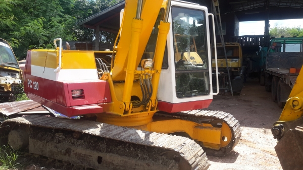 ขาย komatsu pc120-5 ราคา 590,000