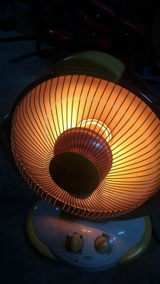 ชุดทำความร้อนความอบอุ่นในร้อน MATRIC เป็นฮีตเตอร์ฮาโลเจน เลือกความร้อนที่ต้องการได้ 2 แบบ และส่ายไฟมาได้เหมือนพัดลม