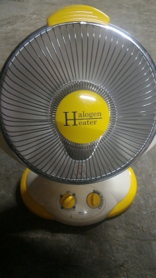 ชุดทำความร้อนความอบอุ่นในร้อน MATRIC เป็นฮีตเตอร์ฮาโลเจน เลือกความร้อนที่ต้องการได้ 2 แบบ และส่ายไฟมาได้เหมือนพัดลม