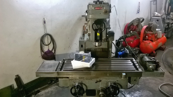 ขายถูกๆเครื่องมิลลิ่งมือสองจากญี่ปุ่น MAKINO BG2U-85 M5ตัวใหญ่ๆ ทุกระบบใช้งานได้ดีครับ