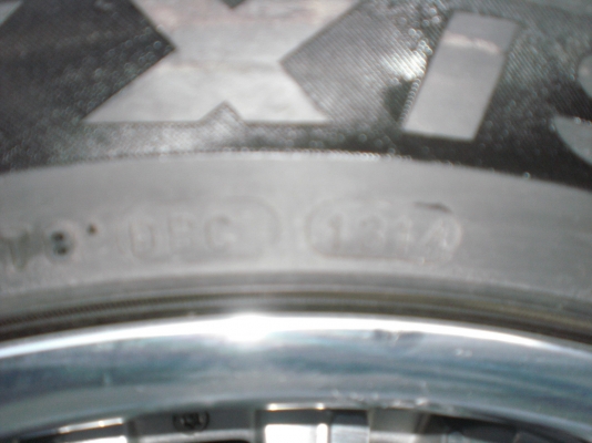 ล้อแมกซเลนโซ่พร้อมยาง MAXXIS ขอบ 20