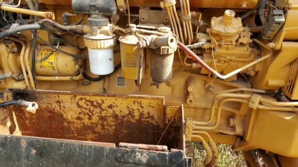 ขายรถไถ FORD NEW HOLLAND 8160 เพลาเดียว เอกสารเล่มทะเบียนครบ เครื่องแน่น เกียร์ เฟืองท้ายไม่มีปัญหา ล้อหน้าถอดไปปะยางครับ