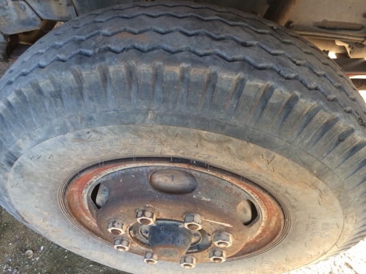 รถโม่ปูน 230แรง...โม่LT รถสภาพดี รถดีสีเดิมใช้ส่วนตัว รถผู้รับเหมา..