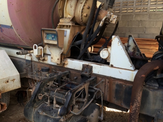 รถโม่ปูน 230แรง...โม่LT รถสภาพดี รถดีสีเดิมใช้ส่วนตัว รถผู้รับเหมา..