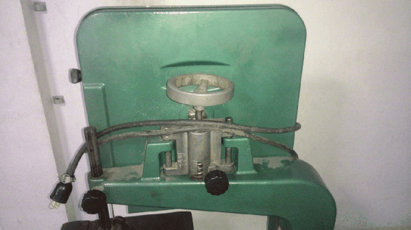 ขายด่วนเครื่องเลื่อย BAND SAW MAKITA  2114C 1330W. Made in japan.