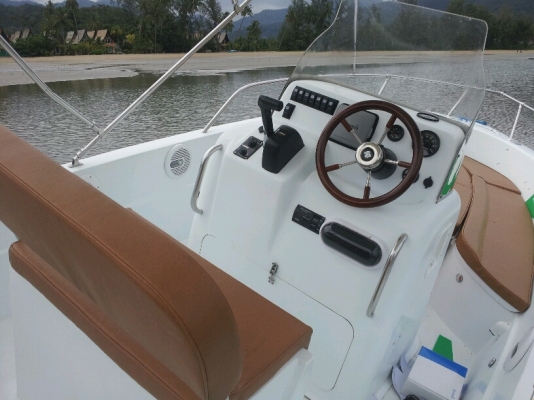 SR.Marine เรือใหม่ไฟเบอร์กลาส SR-18 พร้อมเทลเลอร์ ไม่มีเครื่อง