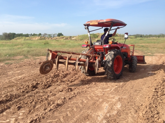 รถไถ KUBOTA L3608 (ราคา278,000บาท) มีภาพวีดีโอ สภาพพร้อมใช้งานรถสวยสภาพเดิมๆ พร้อมอุปกรณ์ 2 รายการ ผ