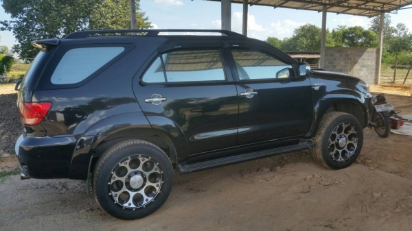 ฟอร์จูนเนอร์ 3.0 ปี07 ออโต้ 4WD โฟวิวล์ รถสภาพเยี่ยมสวยจัดบางเดิมทั้งคัน ทะเบียนพร้อมโอน