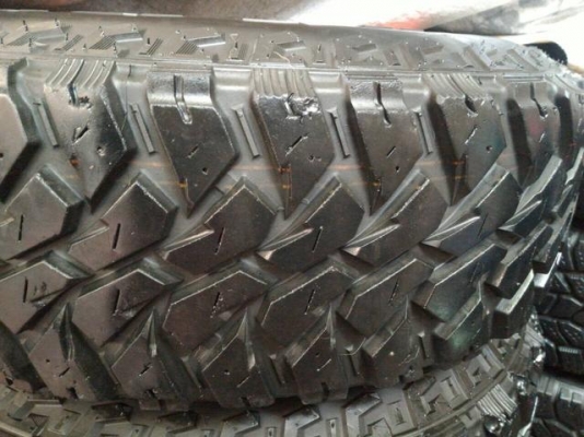 ขายยางมือ 2  Mud  245 x 75 x 16  พร้อมล้อ