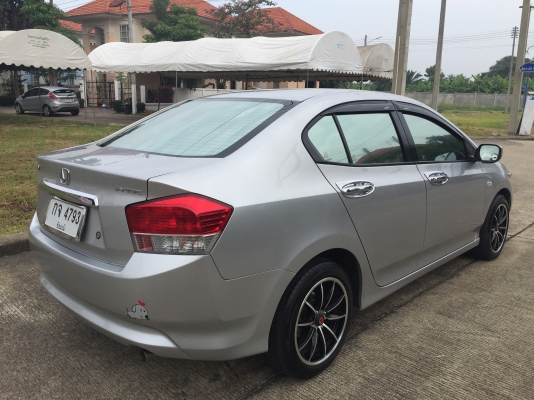 ปี2011 ออร์โต้ แอร์แบ็ค ABS แม็คยางใหม่ ออกรถใช้เงิน 5,000บ.