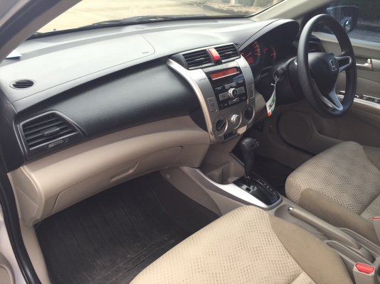 ปี2011 ออร์โต้ แอร์แบ็ค ABS แม็คยางใหม่ ออกรถใช้เงิน 5,000บ.