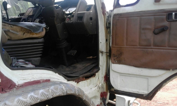 ขายแพ๊คคู่ 2คัน ไม่แยก ราคาคู่ 890,000บ  สิบล้อ ฮีโน่ FL1M-EM100-220แรง1เพา และ ฮีโน่ FL176-EM-200แรง1เพา บรรทุกตู้แห้ง สภาพดีพร้อมใช้งาน ทะเบียนพร้อมโอน