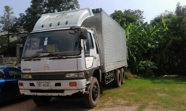 ขายแพ๊คคู่ 2คัน ไม่แยก ราคาคู่ 890,000บ  สิบล้อ ฮีโน่ FL1M-EM100-220แรง1เพา และ ฮีโน่ FL176-EM-200แรง1เพา บรรทุกตู้แห้ง สภาพดีพร้อมใช้งาน ทะเบียนพร้อมโอน