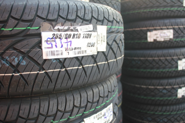 NITTO NT420S 265/60R18 เส้นละ 7,500 บาท
