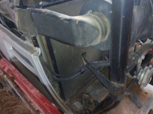 ขายรถไถ YANMAR EF453T ใบมีดดันหน้า 6 จาน เอกสารเล่มทะเบียน 2000 ชม.ราคา 280000