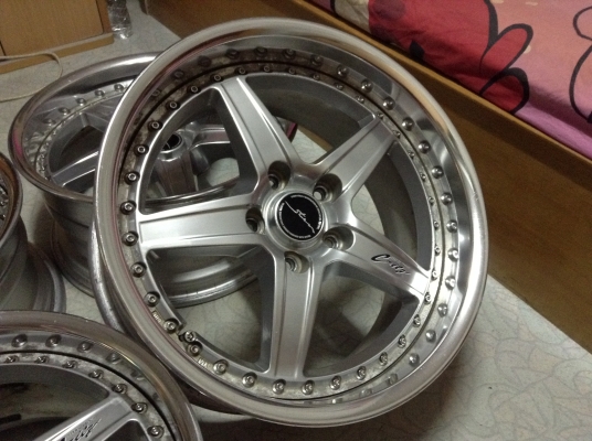 แม็กแท้เมดอินเจแปนขอบ17นิ้ว5รู114หน้าตื้นหลังลึกเงาๆลดราคาด่วน