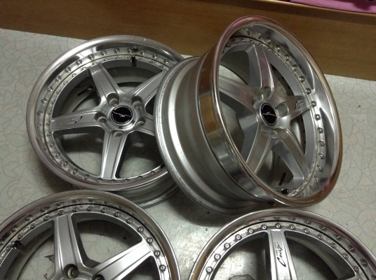 แม็กแท้เมดอินเจแปนขอบ17นิ้ว5รู114หน้าตื้นหลังลึกเงาๆลดราคาด่วน