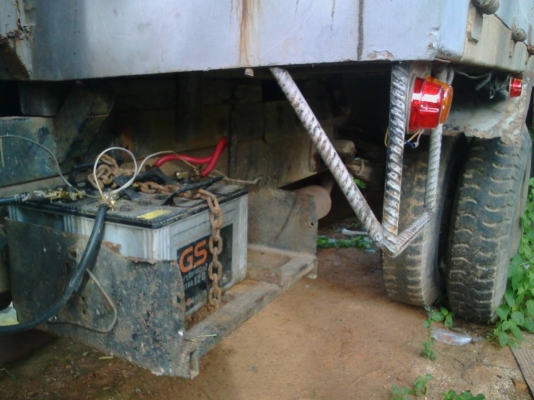 ขายรถบรรทุก 6 ล้อดัมพ์หน้ายาว ISUZU 165 แรงม้า เฟืองท้ายฟูโซ่ เบรคทิฟฟี่ พ.เวอร์ ราคา 300000