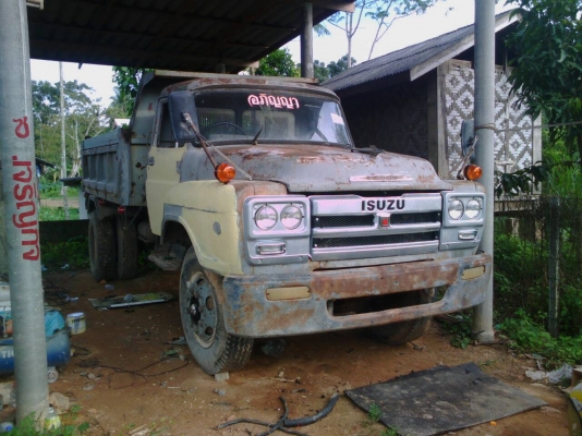 ขายรถบรรทุก 6 ล้อดัมพ์หน้ายาว ISUZU 165 แรงม้า เฟืองท้ายฟูโซ่ เบรคทิฟฟี่ พ.เวอร์ ราคา 300000