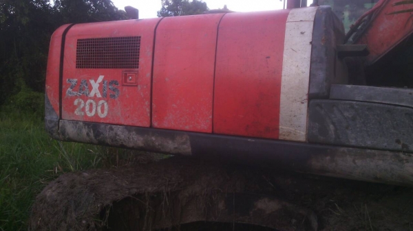 ขายรถแบคโฮ HITACHI ZX200-3 เอกสารเล่มทะเบียน 10000 ชม.ราคา 1500000