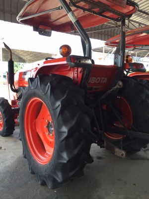 ขายรถไถคูโบต้าL4708 พร้อมอุปกรณ์ชั่วโมงทำงาน1500ชั่วโมง