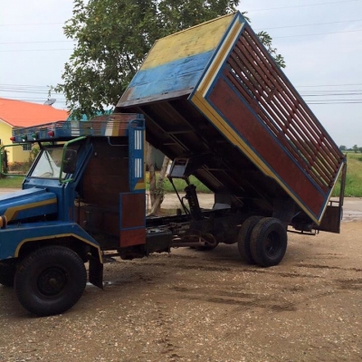 ขายรถอีแต๋นดั้ม คันใหญ่ จุได้ 8-9ตัน เครื่องอีซุซุ 100แรง 4สูบ