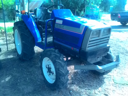 รถไถ 4x4พร้อมลงงานได้ผาน5ใบ22