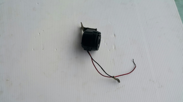 ออดถอยหลัง มีทั้งแบบ12V และ 24V เสียงดัง ตี๊ด...ตี๊ด... ออดถอยหลัง มีทั้งแบบ12V และ 24V เสียงดัง ตี๊ด...ตี๊ด...
