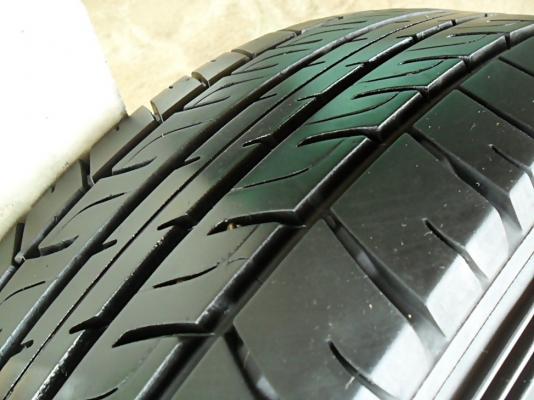 ยางกระบะขอบ15 มิชลิน205-70-R15ลงพื้นปี14 (4เส้น 4,800) ยางกระบะขอบ15 มิชลิน205-70-R15ลงพื้นปี14 (4เส้น 4,800)