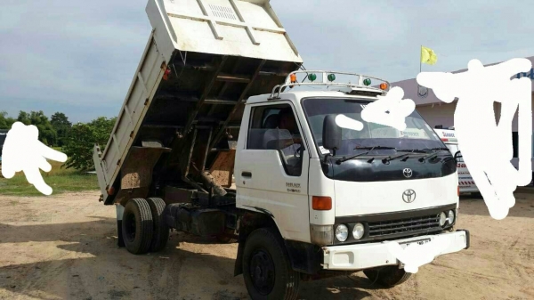 ขายนถบรรทุกหกล้อดัมพ์ Toyota BU211 เครื่อง 115 แรง Fหน้าFหลัง ยางใหม่ ทะเบียนพร้อม