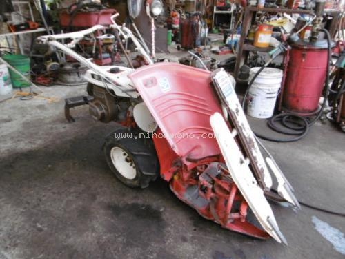 NEW!!!รถเกี่ยวข้าวเดินตาม YANMAR  YB301  รหัสสินค้า : 80803388   Line ID: nihonmono  หรือเพิ่มเติมไดที่ www.nihonmono.com