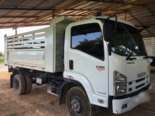 รถอีซูซุ 6 ล้อดั้ม FRR 210 แรงม้า  ปี 55.   สนใจติดต่อ  081 - 6079515