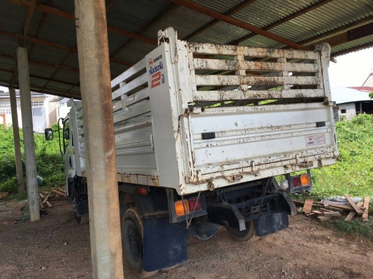 รถอีซูซุ 6 ล้อดั้ม FRR 210 แรงม้า  ปี 55.   สนใจติดต่อ  081 - 6079515