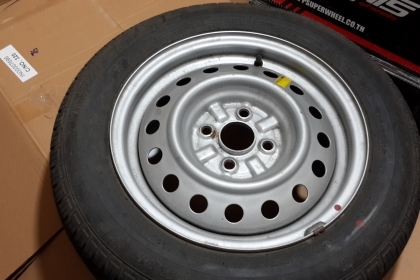 ล้ออะไหล่ขอบ 14 4รู100 และ ขอบ 15 4รู114 พร้อมยางสวยๆ ล้อละ 500 บาท