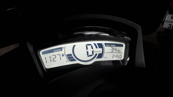 Yamaha Tricity 125 สีเทา ปี 57 สภาพสวยมากๆ วิ่งน้อย เล่มทะเบียนพร้อมโอน