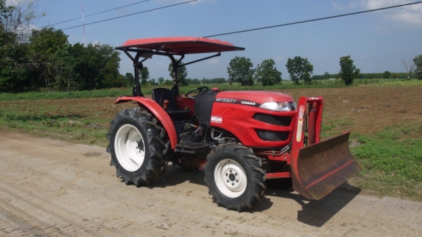 ขาย Yanmar EF393T รถสวยเล่มพร้อมโอน ราคาเบาๆ มีใบมีดดันหน้า เครื่องดี ครับ