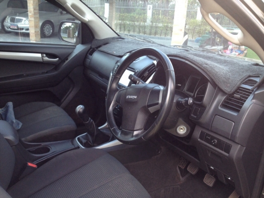 ฟรีดาวส์ ไม่ต้องใช้ตังค์ All new 2012 Hi lander เครื่อง 2500 เกียร์ธรรมดา แอร์แบกคู่