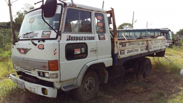 หกล้อ ฮีโน่ KM300-WO4D-117แรง ช่วงยาว 4.30ม สภาพดีพร้อมใช้งาน ทะเบียนพร้อมโอน