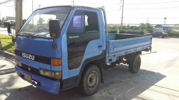 ราคา165,000บ สี่ล้อ ป้ายเล็กไม่ติดเวลา อีซุชุ NKR55E 100 พาเวอร์ สภาพดีสวยเดิมพร้อมใช้งาน ขาย 165,000บ ทะเบียนพร้อมโอน