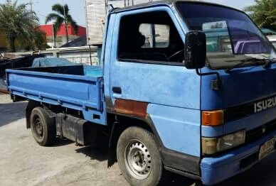 ราคา165,000บ สี่ล้อ ป้ายเล็กไม่ติดเวลา อีซุชุ NKR55E 100 พาเวอร์ สภาพดีสวยเดิมพร้อมใช้งาน ขาย 165,000บ ทะเบียนพร้อมโอน