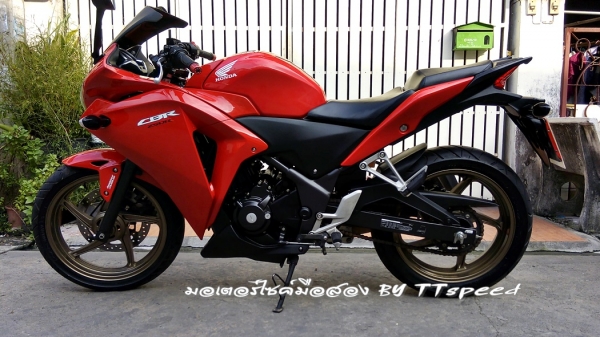 ขาย CBR 250 รุ่น abs จดปี 56 ไมล์แท้วิ่งแค่ 9800 โล ขาย CBR 250 รุ่น abs จดปี 56 ไมล์แท้วิ่งแค่ 9800 โล