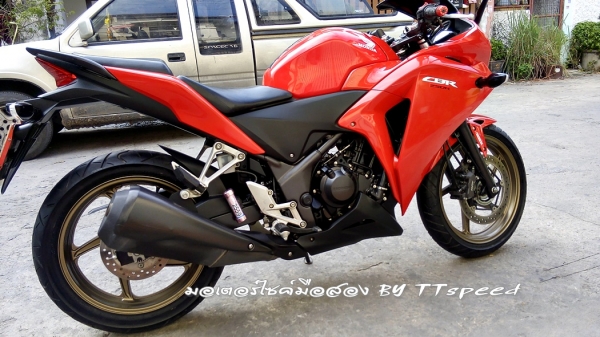ขาย CBR 250 รุ่น abs จดปี 56 ไมล์แท้วิ่งแค่ 9800 โล ขาย CBR 250 รุ่น abs จดปี 56 ไมล์แท้วิ่งแค่ 9800 โล