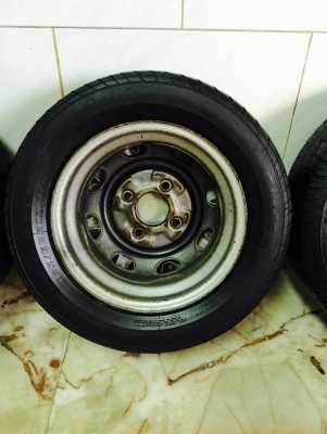 ขายล้อกระทะเหล็ก DAIHATSU MIRA ขอบ 12" เดิมๆพร้อมฝาครอบ ขายล้อกระทะเหล็ก DAIHATSU MIRA ขอบ 12" เดิมๆพร้อมฝาครอบ