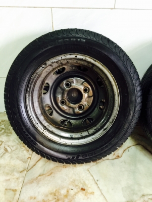 ขายล้อกระทะเหล็ก DAIHATSU MIRA ขอบ 12" เดิมๆพร้อมฝาครอบ ขายล้อกระทะเหล็ก DAIHATSU MIRA ขอบ 12" เดิมๆพร้อมฝาครอบ