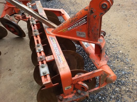 ปัญญาแทรคเตอร์..จัดมาให้ครับ ด่วน!!!คูโบต้า L3608  พร้อมใบมีดคานล่างFD163 พร้อมผาน6&times;22 จัดส่ง อ.คลองขลุง จ.กำแพงเพชร