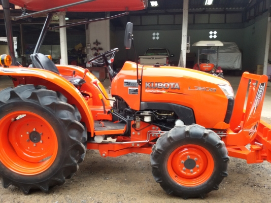 ปัญญาแทรคเตอร์..จัดมาให้ครับ ด่วน!!!คูโบต้า L3608  พร้อมใบมีดคานล่างFD163 พร้อมผาน6&times;22 จัดส่ง อ.คลองขลุง จ.กำแพงเพชร